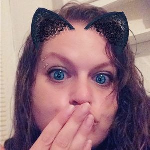 Meet your Posher, Courtney